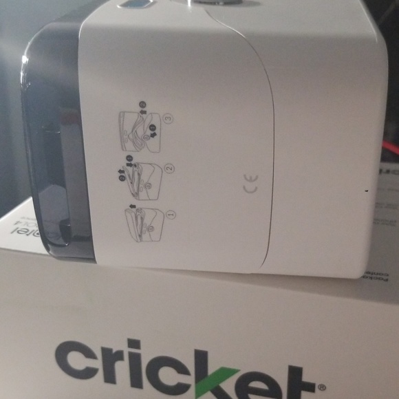 Unused Alcatel Virtual Reality Goggles - Picture 2 of 4